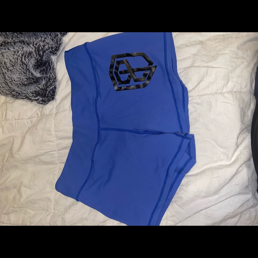 Born primitive shorts
